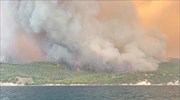 Απομακρύνονται με πλωτά μέσα οι κάτοικοι του χωριού Αγία Άννα Εύβοιας