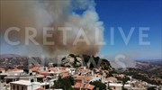 Ηράκλειο: Καλλιέργειες και δασική έκταση κατακαίει η φωτιά στον Άγιο Θωμά
