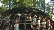 Ένα χωριό που φτιάχνει χειροποίητο κάρβουνο
