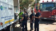 Περιφέρεια Αττικής: Διανομή γευμάτων σε πυροσβέστες-αστυνομικούς-εθελοντές στα Βίλια