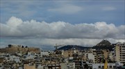 Αίθριος καιρός με νεφώσεις και υψηλές θερμοκρασίες