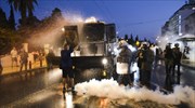 Επεισόδια και 47 προσαγωγές στη συγκέντρωση αντιεμβολιαστών στο Σύνταγμα