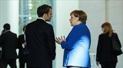 Ο Μακρόν «φλερτάρει» τη θέση της Μέρκελ στην κεφαλή της Ευρώπης