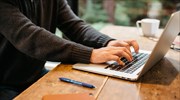 Καθηγητής Εργατικού Δικαίου: «Ο νέος νόμος  αναγνωρίζει την ύπαρξη freelancers στις  ψηφιακές πλατφόρμες»