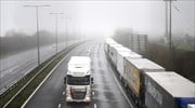 Η Βρετανία δεσμεύεται να λύσει το θέμα της έλλειψης οδηγών φορτηγών