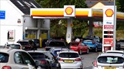 Βρετανία: Μετριάζονται οι ελλείψεις στα πρατήρια καυσίμων λένε οι πετρελαϊκές εταιρείες