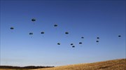 Ρωσία: Δύο αλεξιπτωτιστές σκοτώθηκαν σε γυμνάσια στη Λευκορωσία