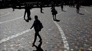 Κορωνοϊός: «Η απόσταση των δύο μέτρων είναι λίγο-πολύ αυθαίρετη» λέει Έλληνας ερευνητής