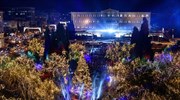 Φαντασμαγορική η φωταγώγηση του Χριστουγεννιάτικου Δέντρου στην πλατεία Συντάγματος