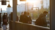 Covid-εμβόλια: Τροχοπέδη η τοξική παραπληροφόρηση στο Ιντερνετ