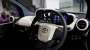 Toyota: Ανεβάζει ταχύτητα στην κούρσα της ηλεκτροκίνησης