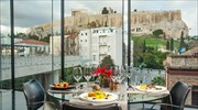 Εορταστικό γεύμα με θέα την Ακρόπολη