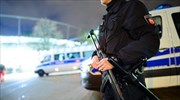 Ολλανδία: Εισβολή της αστυνομίας σε κορωνοπάρτι με εκατοντάδες ανθρώπους- Πολλές προσαγωγές