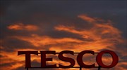 Tesco: Αναθεωρεί προς τα πάνω την πρόβλεψη κερδών- Με φόρα από τα Χριστούγεννα