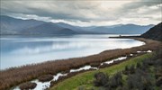 Ανοιξιάτικο ταξίδι σε τέσσερις πανέμορφες ελληνικές λίμνες