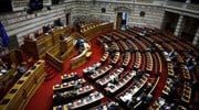 LIVE: Η μάχη των πολιτικών αρχηγών στη Βουλή