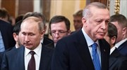 Ερντογάν σε Πούτιν: «Κάθε αναγκαία συνεισφορά» για την εφαρμογή κατάπαυσης του πυρός στην Ουκρανία