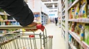 Καταναλωτές: «Ψαλίδι» στις αγορές λόγω ακρίβειας - Αγοράζουν μόνο τα απαραίτητα