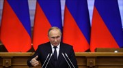 Απειλές Πούτιν για άμεσα αντίποινα σε όποιον παρέμβει στην Ουκρανία
