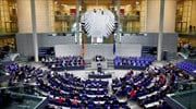 Bundestag: Προς έγκριση η πρόταση κυβέρνησης - Χριστιανικής Ένωσης για την παράδοση βαρέων όπλων στην Ουκρανία