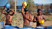 Ινδία: Τουλάχιστον 25 άνθρωποι έχουν χάσει τη ζωή τους λόγω καύσωνα