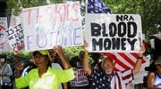 Χιούστον: Οργισμένοι διαδηλωτές έξω από το συνέδριο του λόμπι υπέρ της οπλοκατοχής