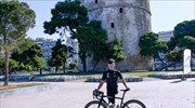 Παραολυμπιονίκης με ποδήλατο στη διαδρομή Θεσσαλονίκη-Αθήνα για τα παιδιά με καρκίνο