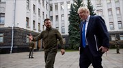 Ουκρανία: Νέα στρατιωτική βοήθεια υποσχέθηκε τηλεφωνικώς ο Τζόνσον στον Ζελένσκι