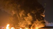 Ασπρόπυργος: Σε ύφεση η φωτιά σε εργοστάσιο πλαστικών
