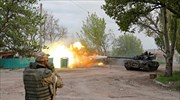 Ουκρανία: Για 100 νεκρούς και 500 τραυματίες, καθημερινά, κάνει λόγο ο υπουργός Άμυνας