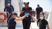 Κινητοποίηση για σκάφος με πρόσφυγες - Γυναίκα γέννησε στη νησίδα Μπαρπαλιάς