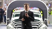 Τα νέα εργοστάσια της Tesla «χάνουν δισεκατομμύρια» λέει ο Elon Musk