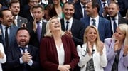 Γαλλία: Η Λε Πεν εξελέγη διά βοής πρόεδρος της Εθνικής Συσπείρωσης στην Εθνοσυνέλευση