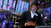 Wall Street: Στάση αναμονής με το βλέμμα στη δεύτερη κατάθεση Πάουελ