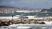 Θεσσαλονίκη: Πτώσεις δέντρων από τους ισχυρούς ανέμους