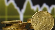 Κατρακυλάει το ευρώ, νικητής το δολάριο: Σε νέο ιστορικό χαμηλό το νόμισμα