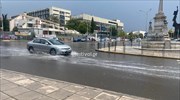 Θεσσαλονίκη: Ισχυρή νεροποντή, πλημμύρισαν δρόμοι, κλήσεις στην πυροσβεστική