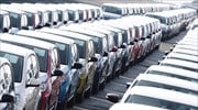 Κατέβασε ταχύτητα η αγορά αυτοκινήτου τον Ιούνιο - «Πάτησαν γκάζι» οι πωλήσεις μοτοσικλετών