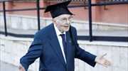 Ιταλία: Ο γηραιότερος πτυχιούχος πήρε και μάστερ στα 98 του χρόνια
