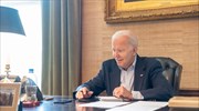 ΗΠΑ: «Είμαι μια χαρά» διαβεβαιώνει ο Μπάιντεν, που βρέθηκε θετικός στον κορωνοϊό