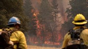 Καλιφόρνια: Άνιση μάχη 2.500 πυροσβεστών με φλόγες ύψους 30 μέτρων