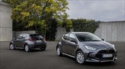 Mazda2 Hybrid: Όπως …Toyota Yaris Hybrid