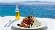 Ποιες 10 γεύσεις της ελληνικής κουζίνας ξετρελαίνουν τους τουρίστες;