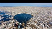 Χαρτογραφήθηκαν τα σκουπίδια της μεγάλης «χωματερής» του Ειρηνικού Ωκεανού