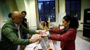 Ιταλία: Άνοιξαν οι κάλπες- Οι εκλογές σε αριθμούς
