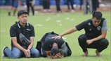 Εκατόμβη νεκρών σε ποδοσφαιρικό αγώνα στην Ινδονησία