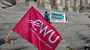 Βρετανία: Απεργία των εργαζομένων στα ταχυδρομεία για τους μισθούς και τις συνθήκες εργασίας