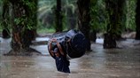 O κυκλώνας Τζούλια «χτυπάει» την Ονδούρα 