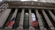 Wall Street: Στο τέλος  δεν απέφυγε την πτώση