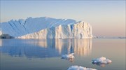 Διπλή κλιματική επίθεση δέχονται οι πάγοι της Γροιλανδίας